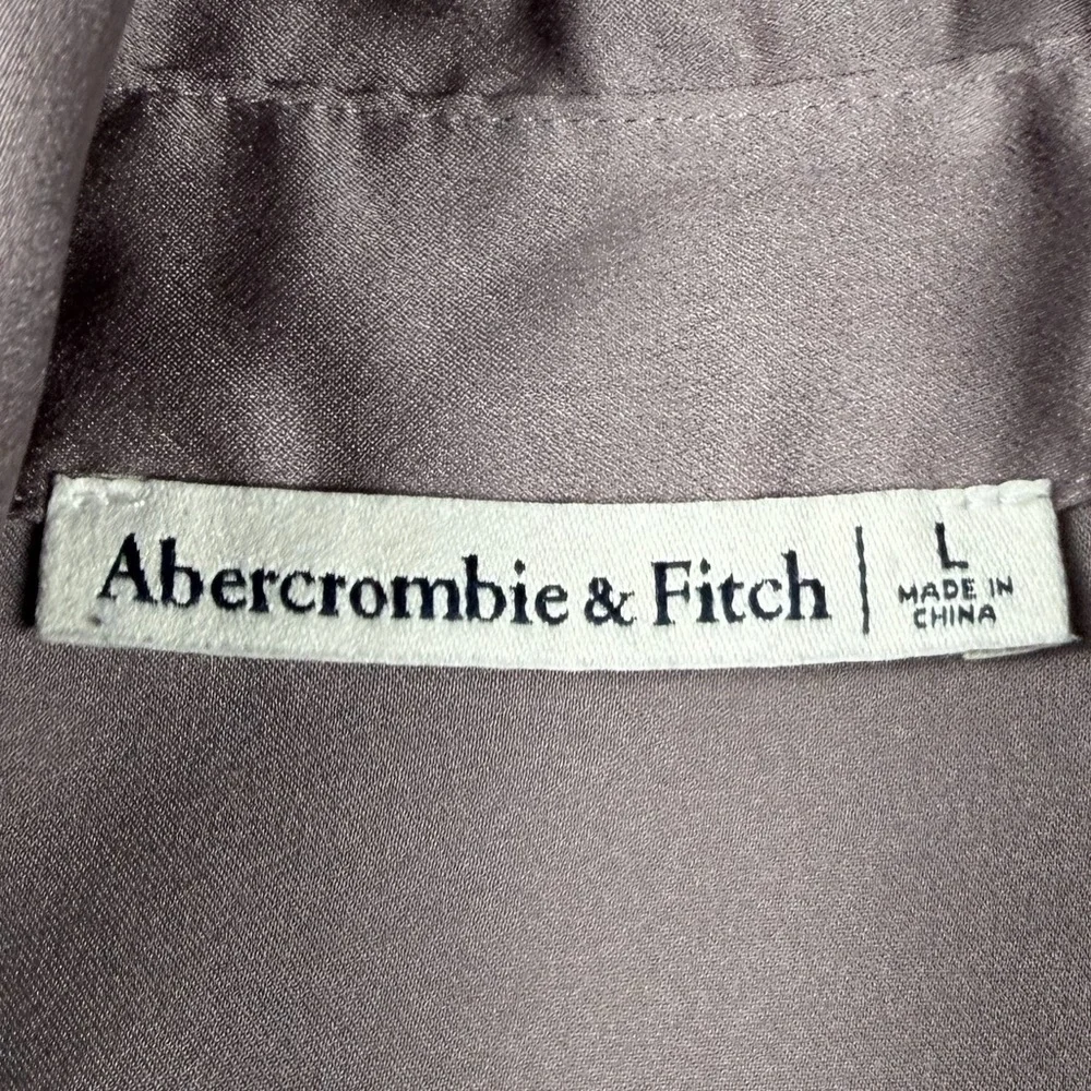 Abercrombie & Fitch Womens Gray Satin Button-Down Blouse Short Sleeve Size L - Picture 13 of 15
